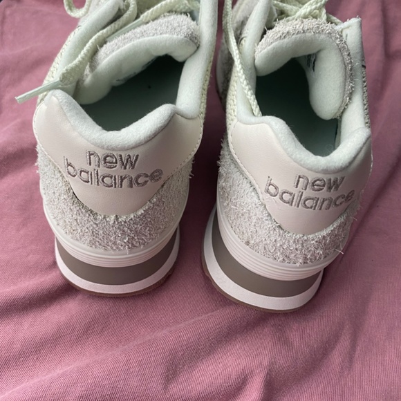 New Balance Sneakers - Picture 4 of 5